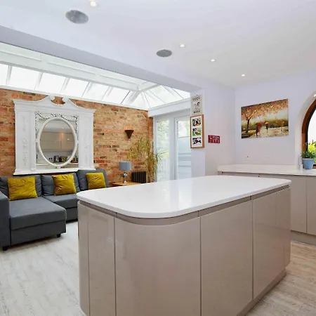 Orwell Villa Elegant Period 5 Bed Close To Town Sleeps 15 Cheltenham Exterior photo