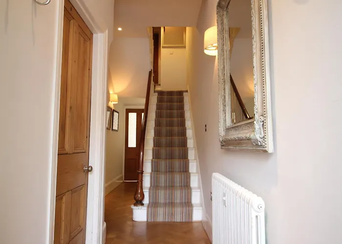 Orwell Villa Elegant Period 5 Bed Close To Town Sleeps 15